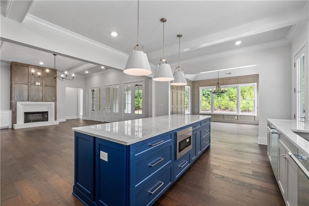 5 bedroom, 4 bathroom, 3,951 sq ft single family residence for sale at 1009 Crossroads Trail, Milton, GA 30004 — photo 2