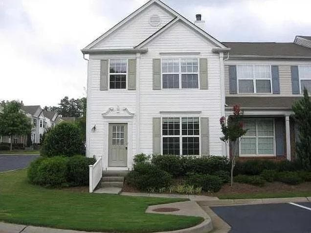 3 bedroom, 3 bathroom, 1,386 sq ft townhouse for sale at 1035 Prestwyck Court, Alpharetta, GA 30004 — photo 1 of 21