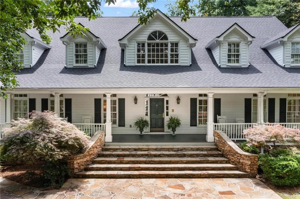 7 bedroom, 6 bathroom, 6,053 sq ft single family residence sold at 1824 Mount Paran Road, Atlanta, GA 30327
