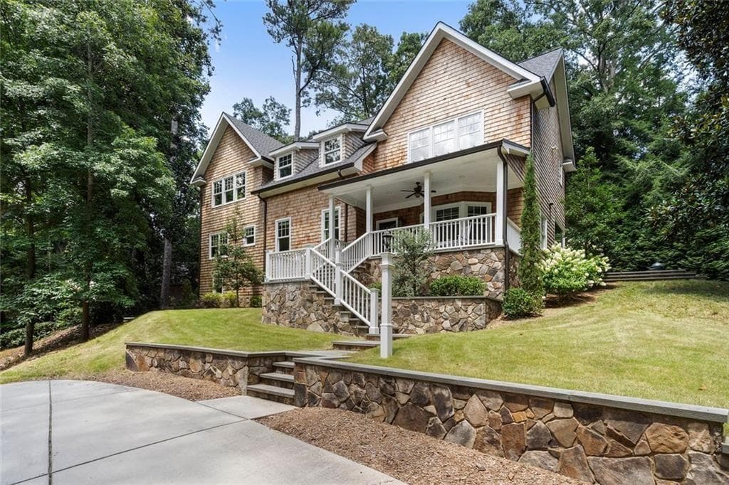 5 bedroom, 6 bathroom, 3,646 sq ft single family residence sold at 4555 Jettridge Drive, Atlanta, GA 30327