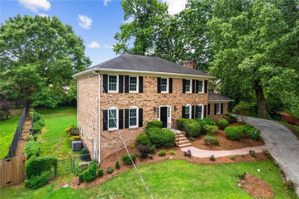 4 bedroom, 3 bathroom, 2,028 sq ft single family residence sold at 3013 HUNTSHIRE, Doraville, GA 30340