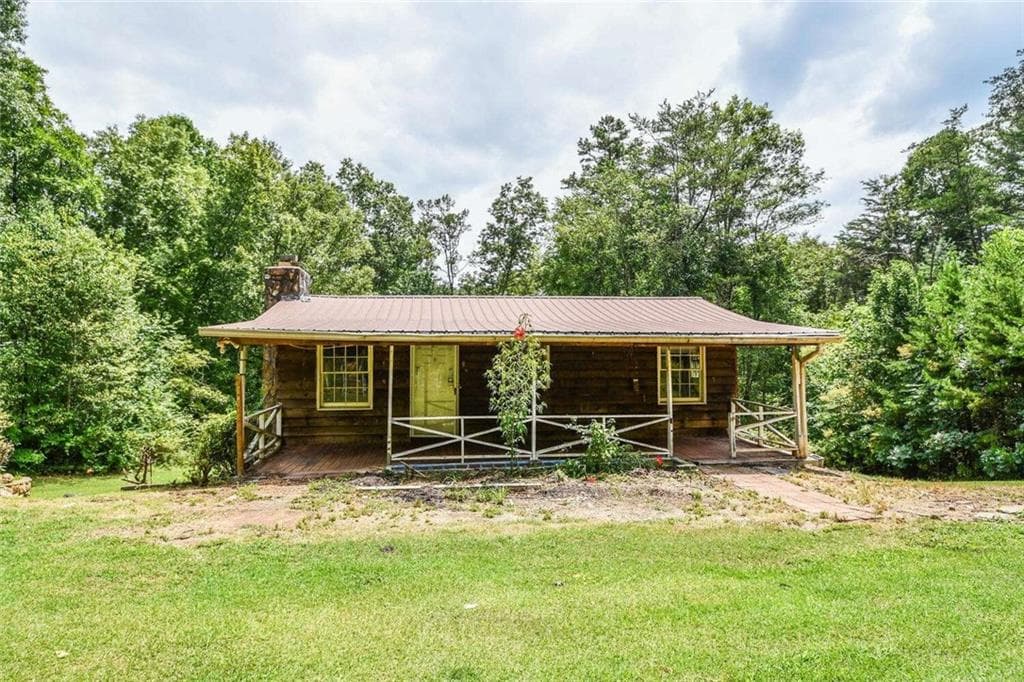 2 bedroom, 2 bathroom, 1,024 sq ft single family residence sold at 624 Ridgeview Road, Morganton, GA 30560