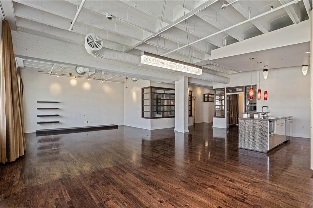 3 bedroom, 2 bathroom, 2,180 sq ft condominium sold at 805 Peachtree Street 614, Atlanta, GA 30308