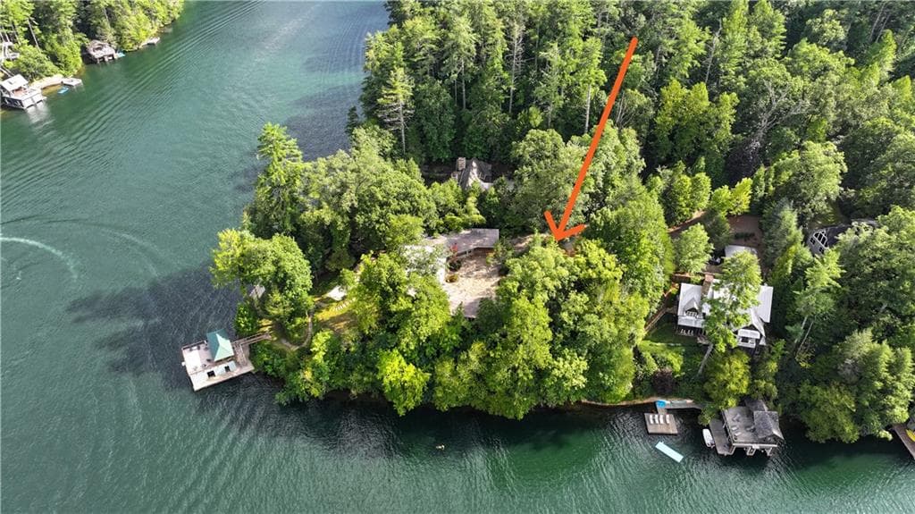 3 bedroom, 5 bathroom, 5,036 sq ft single family residence for sale at 120 Pinto Lane, Lakemont, GA 30552 — photo 3