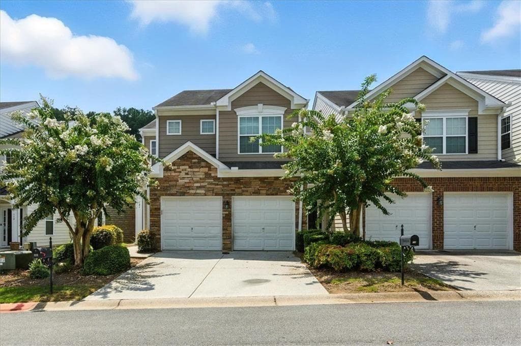 3 bedroom, 3 bathroom, 1,774 sq ft townhouse sold at 121 Flatwood Trail 22, Marietta, GA 30066