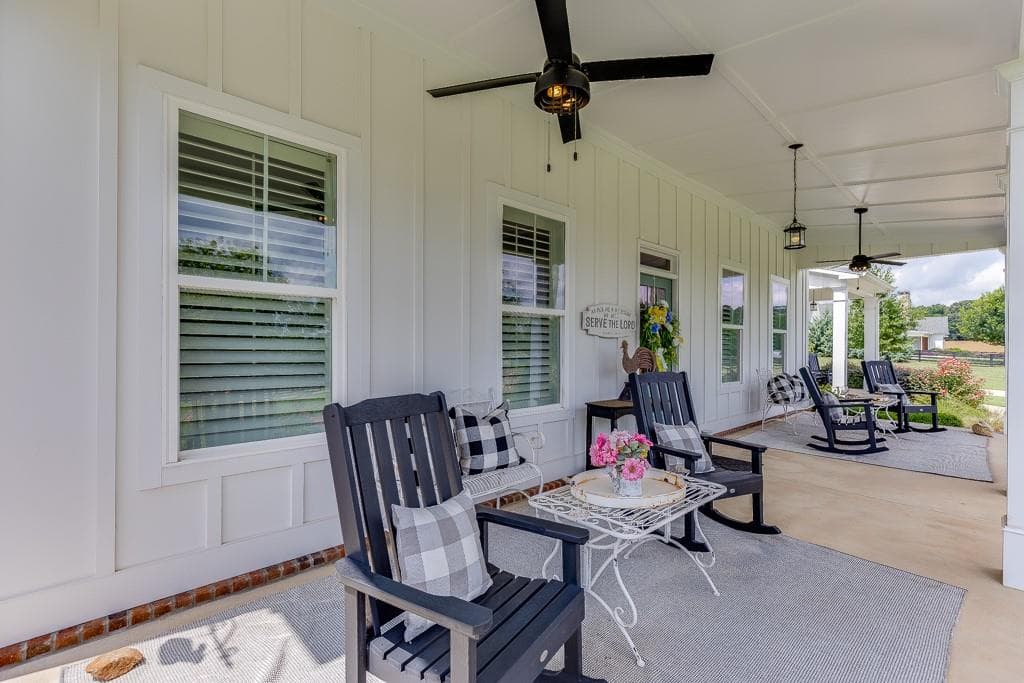 4 bedroom, 5 bathroom, 4,283 sq ft single family residence under contract at 890 Smith Mill Road, Winder, GA 30680 — photo 4