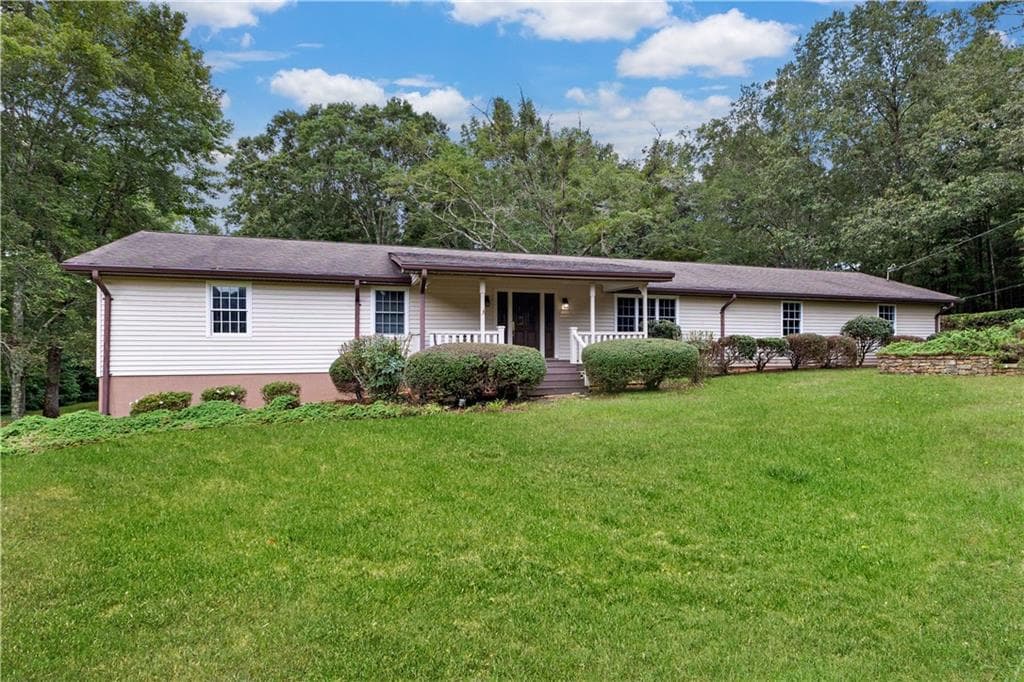 11800 Hutcheson Ferry Road, Chattahoochee Hills, GA 30268 — most recent listing photo