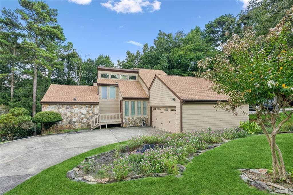 1616 Maple Ridge Drive, Suwanee, GA 30024 — most recent listing photo