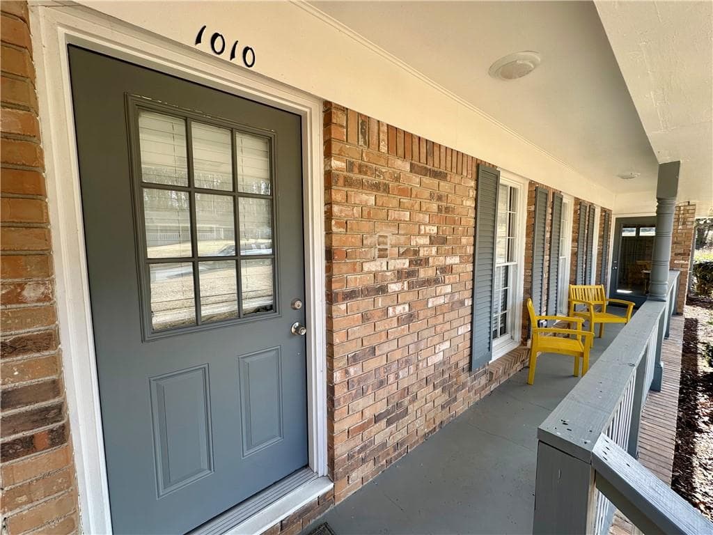 3 bedroom, 2 bathroom, 1,691 sq ft single family residence for sale at 1010 Wesley Park Drive, Marietta, GA 30064 — photo 6