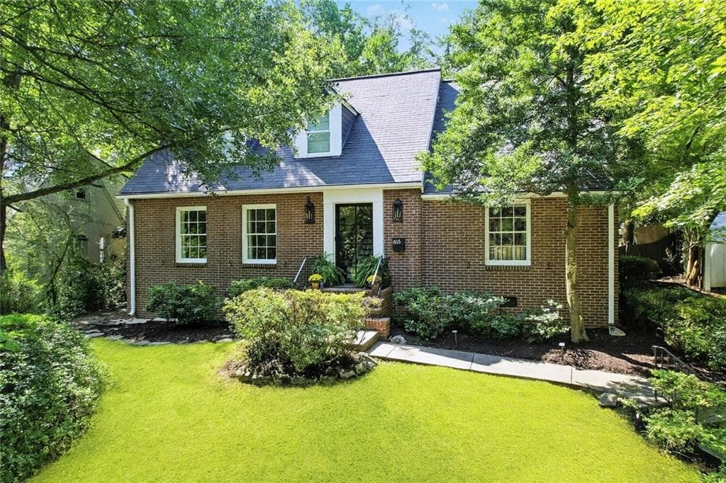 4 bedroom, 3 bathroom single family residence sold at 815 Crestridge Drive, Atlanta, GA 30306