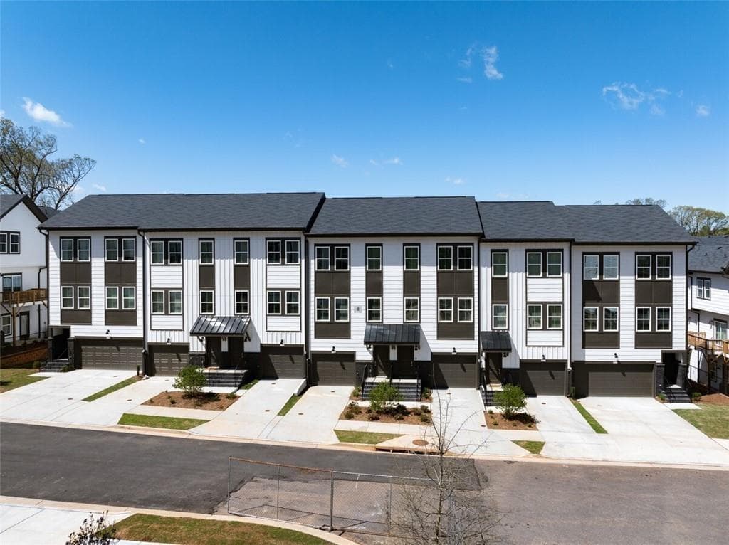 2 bedroom, 3 bathroom, 1,460 sq ft townhouse for rent at 3960 Redan Road B2, Stone Mountain, GA 30083 for $2,499 a month — photo 1 of 23