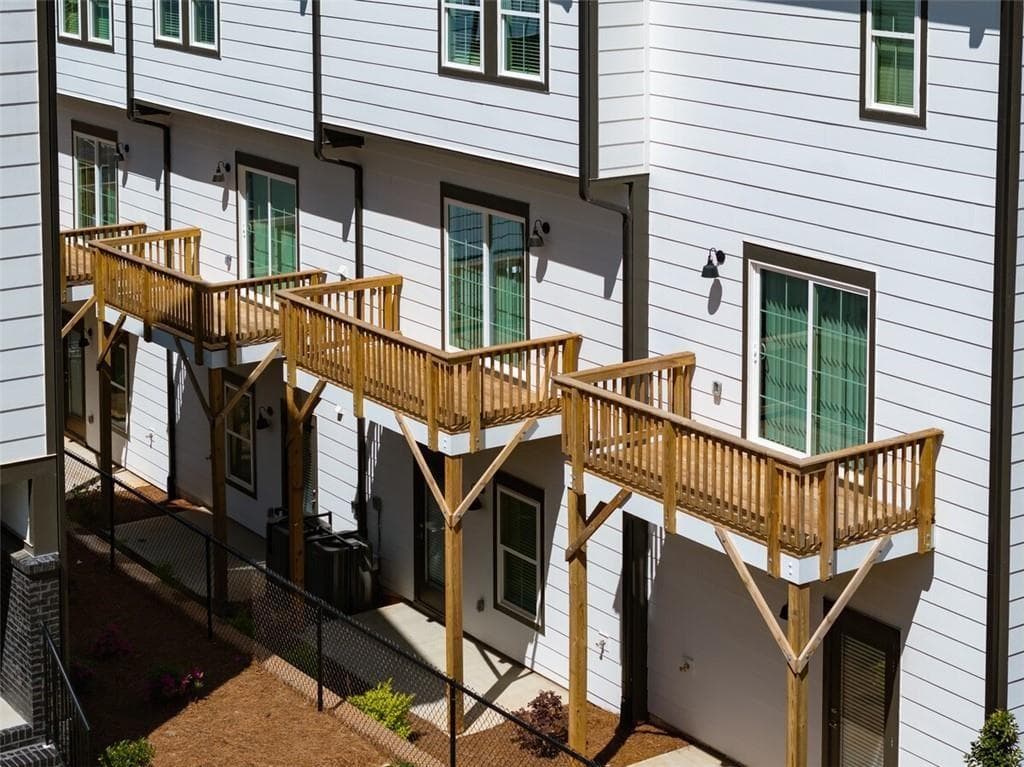 2 bedroom, 3 bathroom, 1,460 sq ft townhouse for rent at 3960 Redan Road B2, Stone Mountain, GA 30083 for $2,499 a month — photo 3