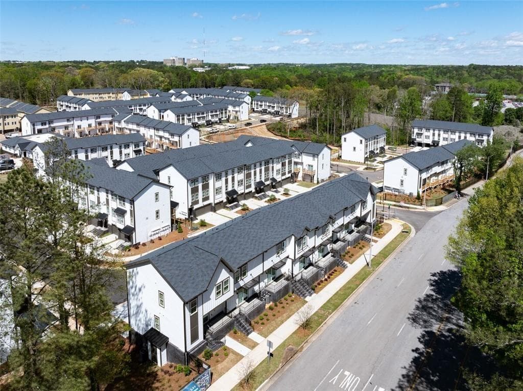 3 bedroom, 3 bathroom, 1,630 sq ft townhouse for rent at 3960 Redan Road C1, Stone Mountain, GA 30083 for $2,904 a month — photo 1 of 23