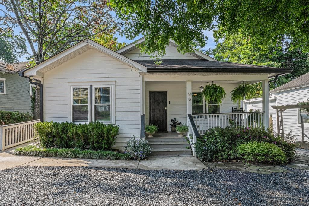 3 bedroom, 2 bathroom, 1,096 sq ft single family residence sold at 95 Thirkield Avenue, Atlanta, GA 30315
