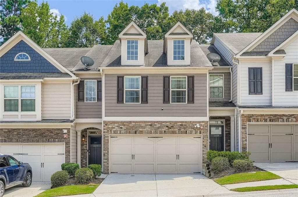 2210 KNOXHILL View, Smyrna, GA 30082 — most recent listing photo