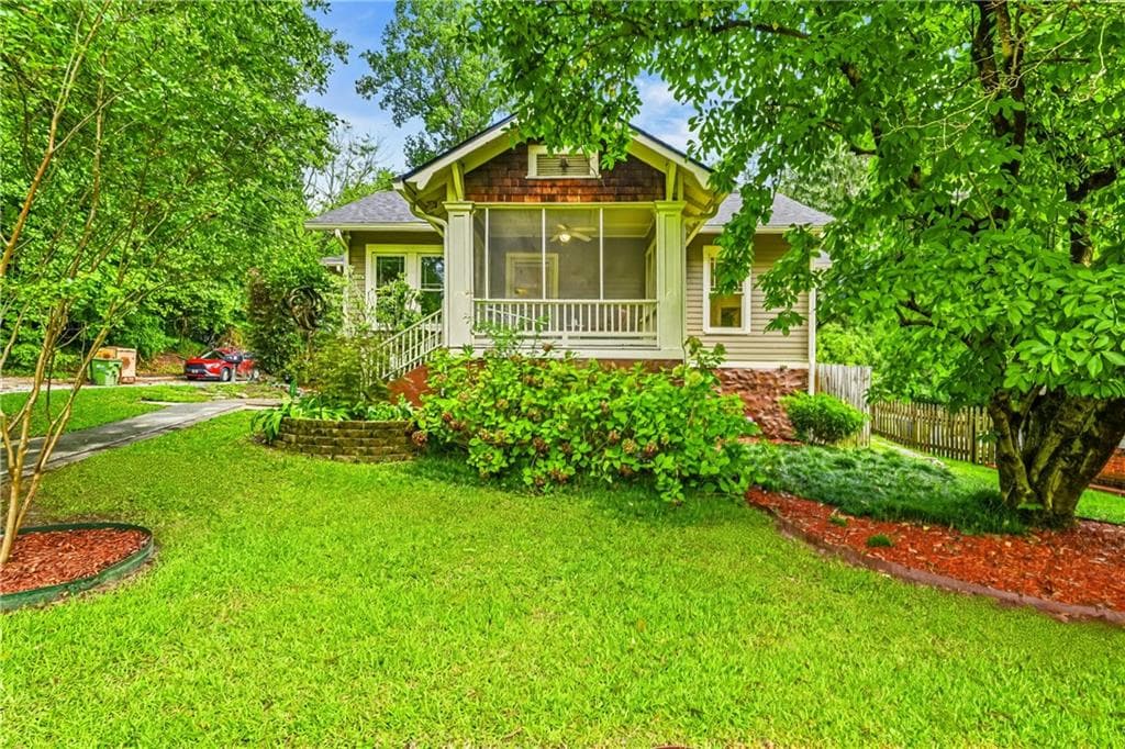 2 bedroom, 2 bathroom, 1,470 sq ft single family residence sold at 1607 Carroll Drive, Atlanta, GA 30318