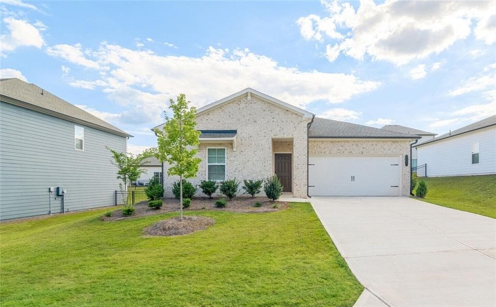 3 bedroom, 2 bathroom, 1,520 sq ft single family residence for rent at 12006 Crosswicks Road Sunburst, Union City, GA 30291 for $2,620 a month — photo 2