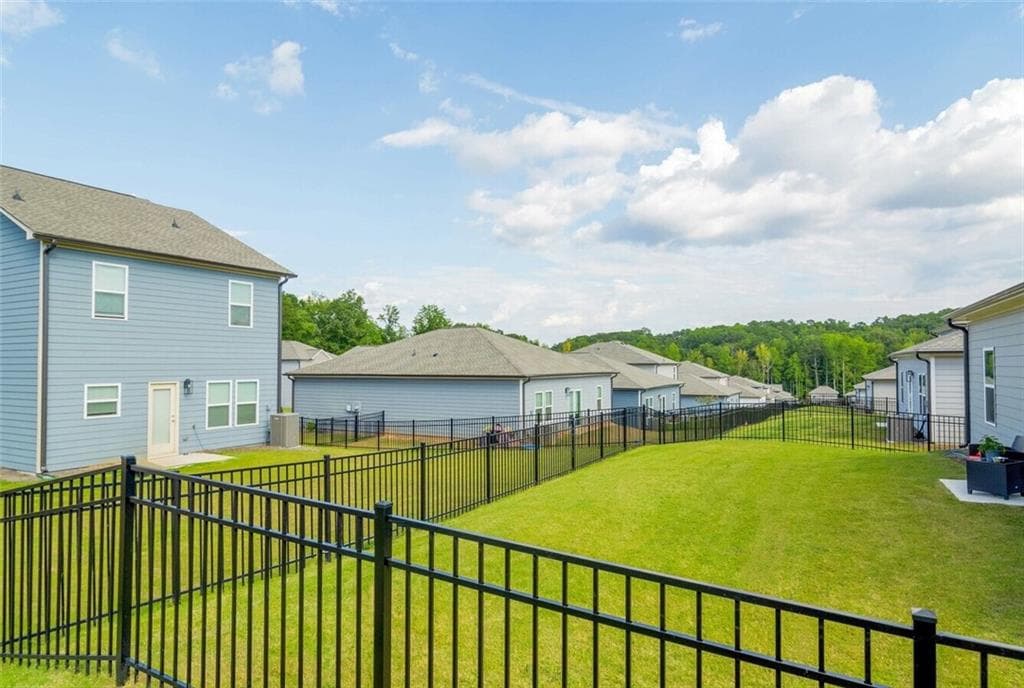 3 bedroom, 2 bathroom, 1,520 sq ft single family residence for rent at 12006 Crosswicks Road Sunburst, Union City, GA 30291 for $2,620 a month — photo 5