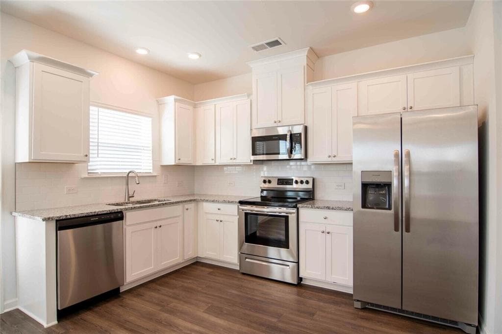 3 bedroom, 3 bathroom, 1,382 sq ft single family residence for rent at 12006 Crosswicks Road Bliss, Union City, GA 30291 for $2,649 a month — photo 9