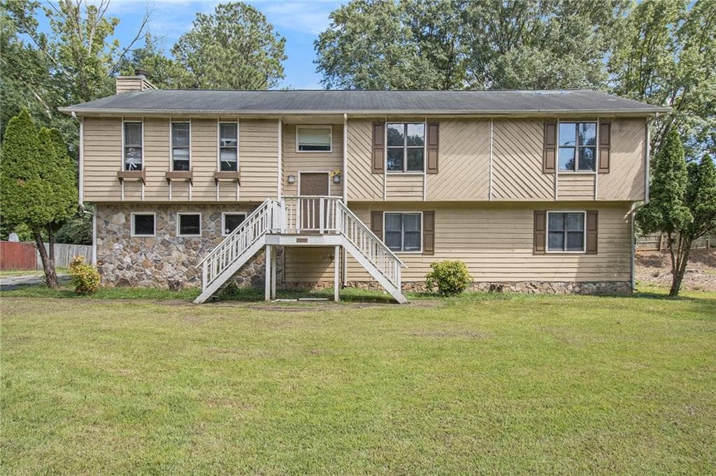 5 bedroom, 3 bathroom, 2,626 sq ft single family residence sold at 8472 Helmer Court, Riverdale, GA 30296