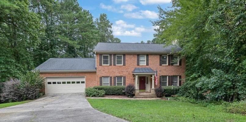 3 bedroom, 3 bathroom, 2,722 sq ft single family residence sold at 1515 Brookcliff Circle, Marietta, GA 30062