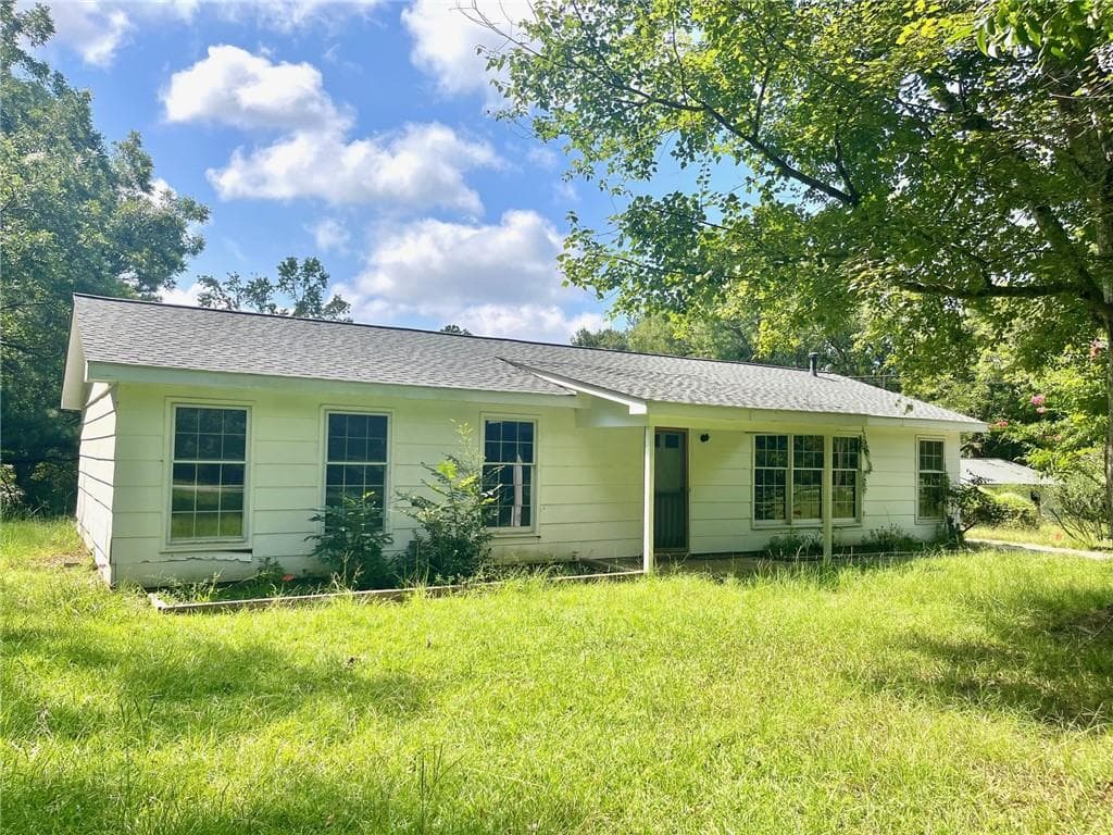 3 bedroom, 1 bathroom, 1,352 sq ft single family residence sold at 1251 Peachtree Avenue, Woodville, GA 30669