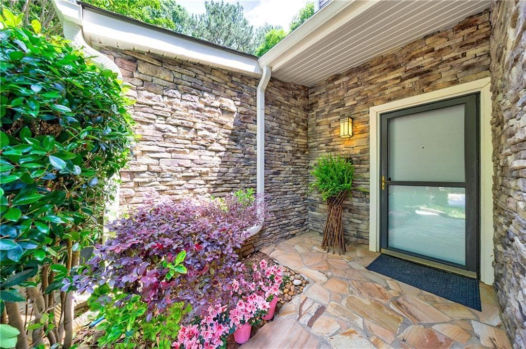 41 Basswood Circle, Sandy Springs, GA 30328 — most recent listing photo