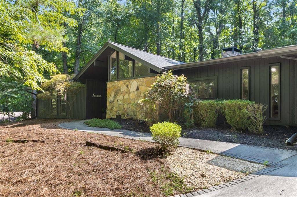 3145 RIVERMONT Parkway, Johns Creek, GA 30022 — most recent listing photo