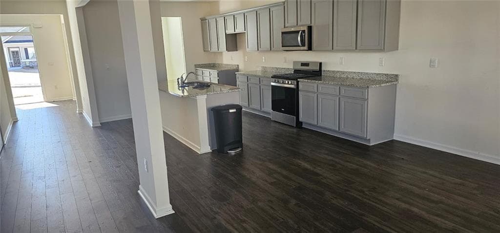 5 bedroom, 3 bathroom, 3,035 sq ft single family residence for sale at 67 Creek Side Place, Dacula, GA 30019 — photo 6