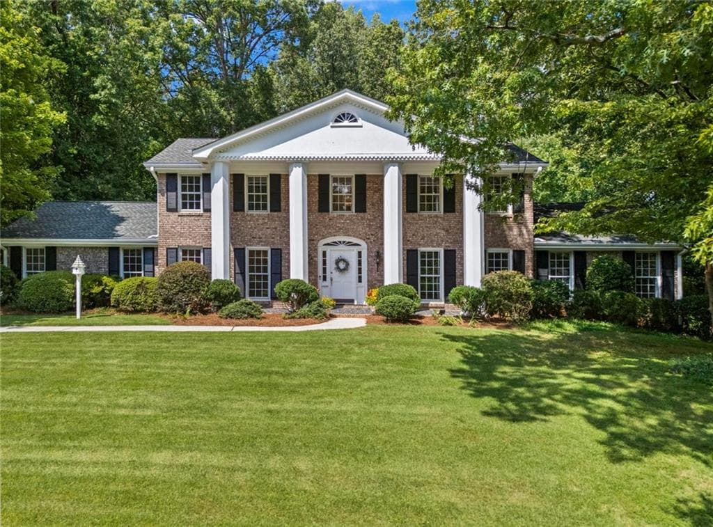4 bedroom, 4 bathroom, 3,693 sq ft single family residence sold at 295 Glen Lake Drive, Atlanta, GA 30327