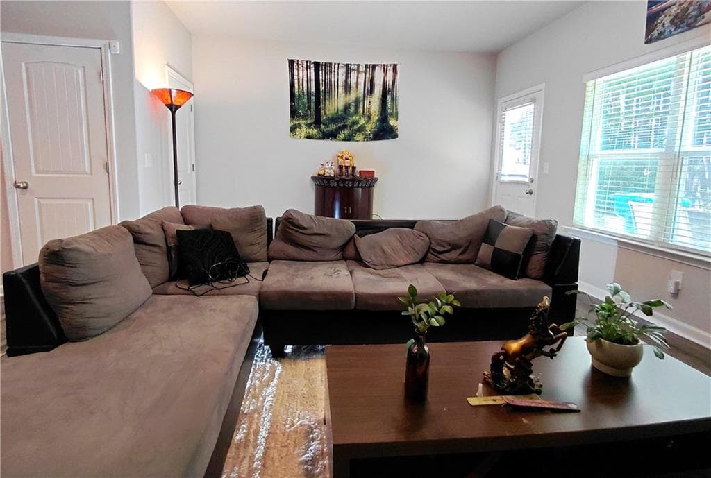 3 bedroom, 3 bathroom, 1,630 sq ft townhouse under contract at 6152 OAKLEY Road, Union City, GA 30291 — photo 10