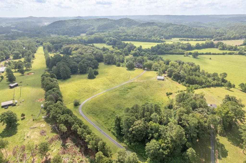 4 bedroom, 3 bathroom, 2,865 sq ft single family residence under contract at 865 Morgan Valley Road, Rockmart, GA 30153 — photo 4