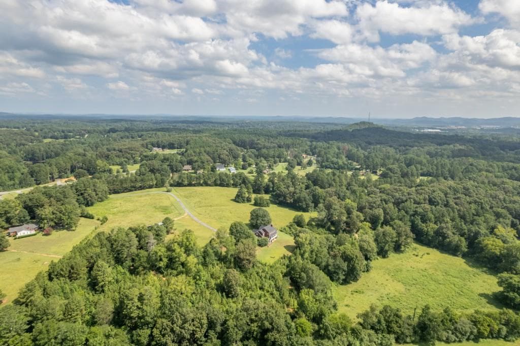 4 bedroom, 3 bathroom, 2,865 sq ft single family residence under contract at 865 Morgan Valley Road, Rockmart, GA 30153 — photo 5