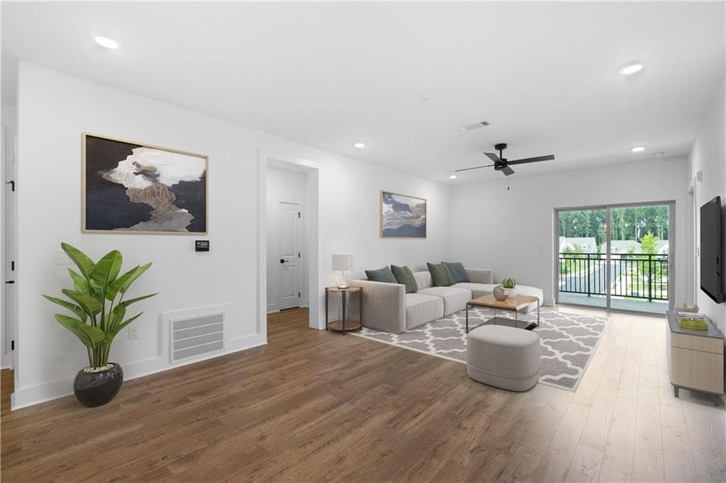3321 Orwell Way 3301, Cumming, GA 30041 — most recent listing photo