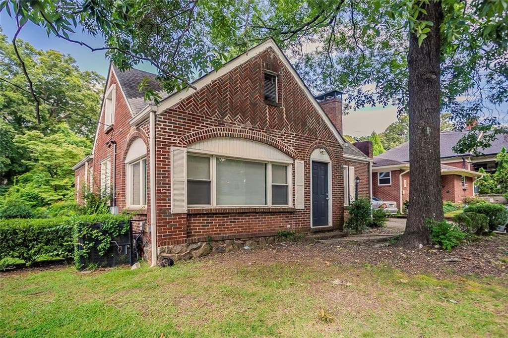 4 bedroom, 4 bathroom, 2,295 sq ft single family residence for sale at 1807 Sylvan Road, Atlanta, GA 30310 — photo 4