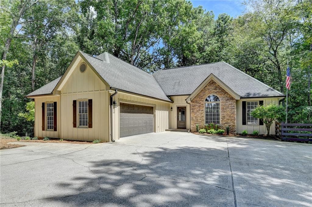 6220 Mockingbird Road, Cumming, GA 30028 — most recent listing photo