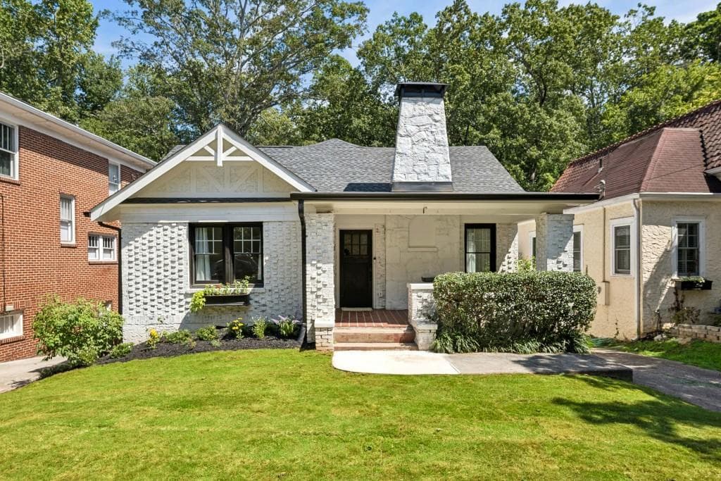 4 bedroom, 3 bathroom, 2,581 sq ft single family residence sold at 1185 Briarcliff Road, Atlanta, GA 30306