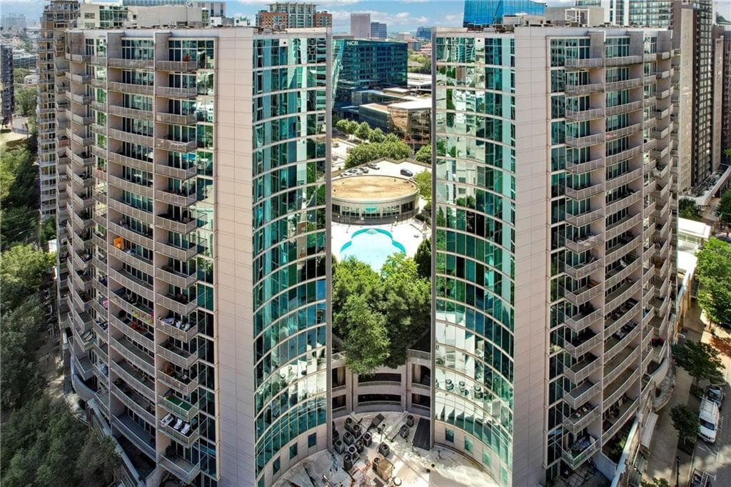 2 bedroom, 2 bathroom, 1,091 sq ft condominium sold at 44 Peachtree Place 924, Atlanta, GA 30309