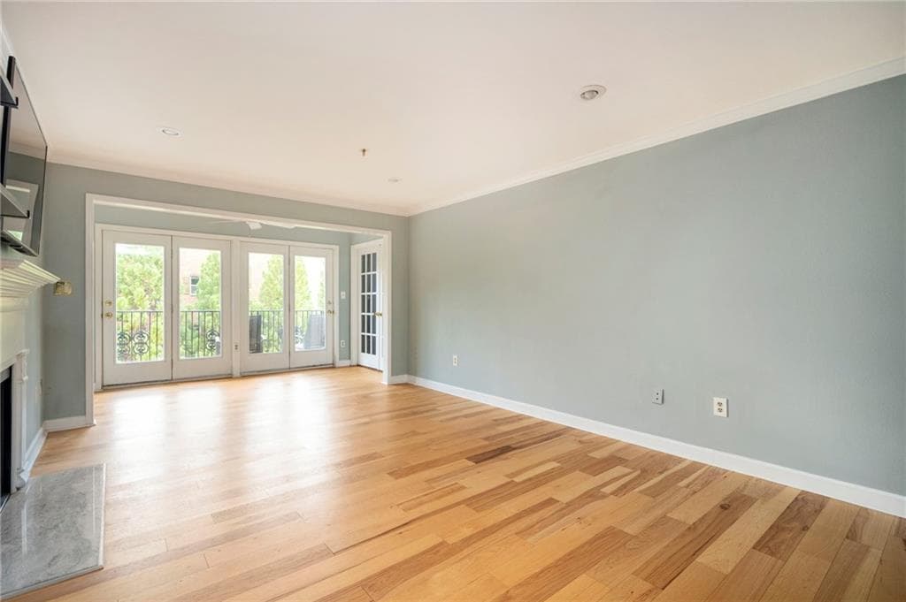 2 bedroom, 2 bathroom condominium for rent at 3203 Lenox Road 28, Atlanta, GA 30324 for $2,300 a month — photo 5