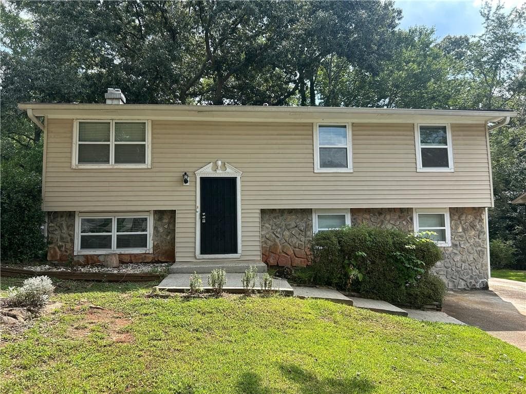 1214 Mannbrook Drive, Stone Mountain, GA 30083 — most recent listing photo