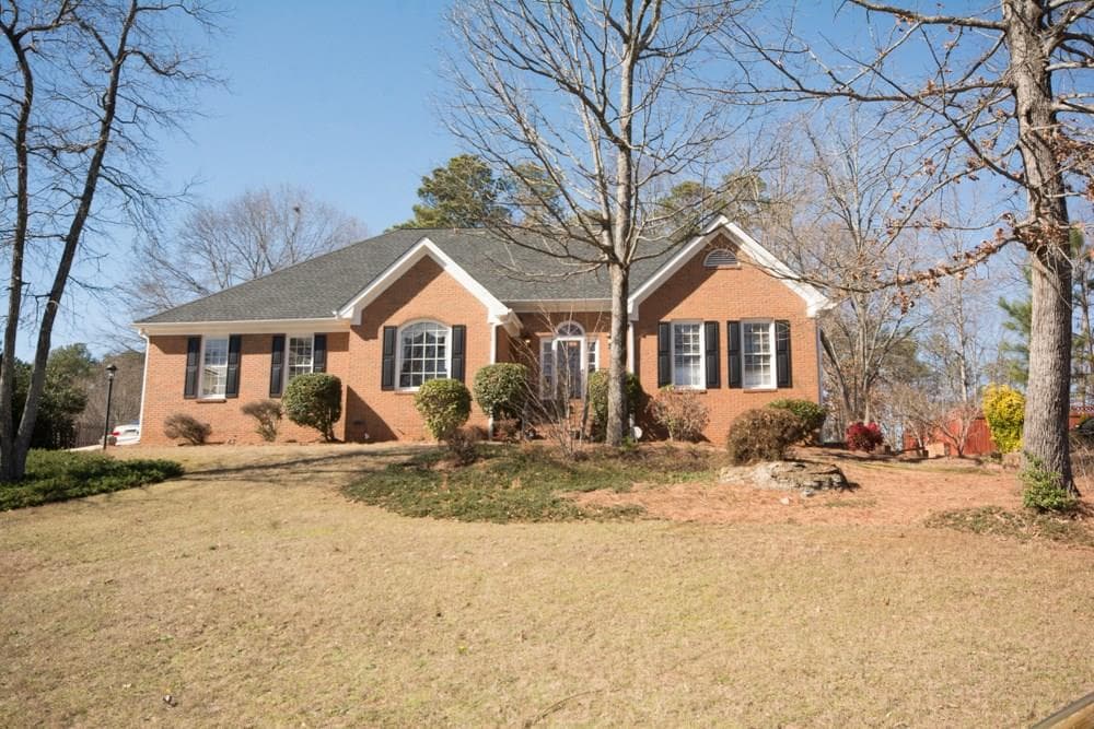 6 bedroom, 2,494 sq ft single family residence sold at 3570 Millers Pond Way, Snellville, GA 30039