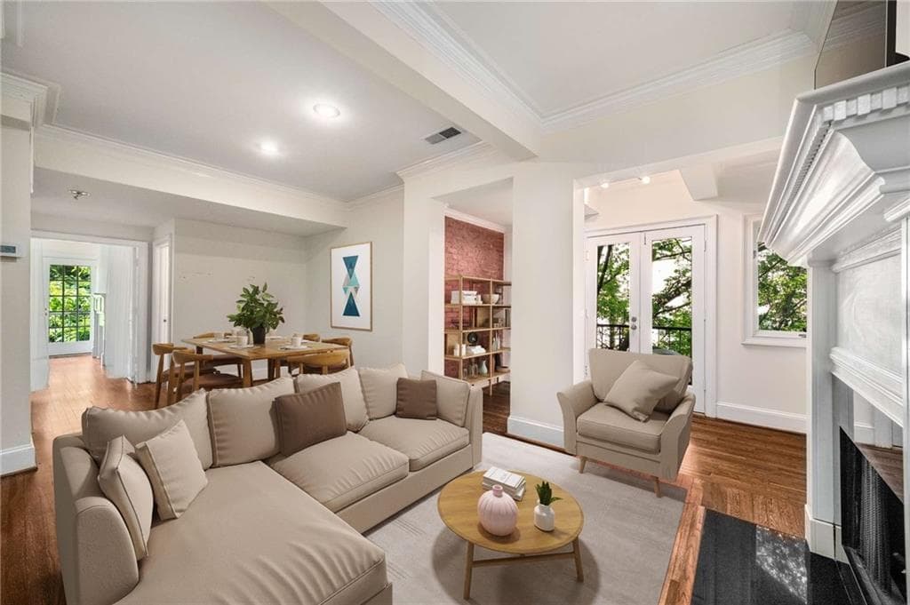 2 bedroom, 2 bathroom, 1,128 sq ft condominium sold at 2840 Peachtree Road 312, Atlanta, GA 30305