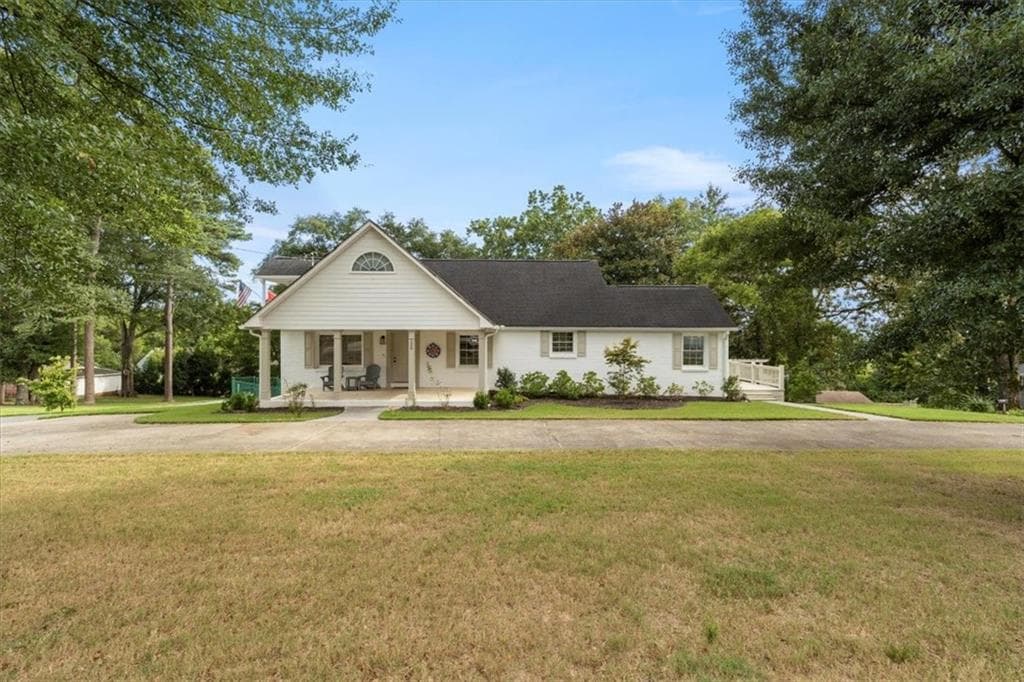 120 Buena Vista Drive, Calhoun, GA 30701 — most recent listing photo
