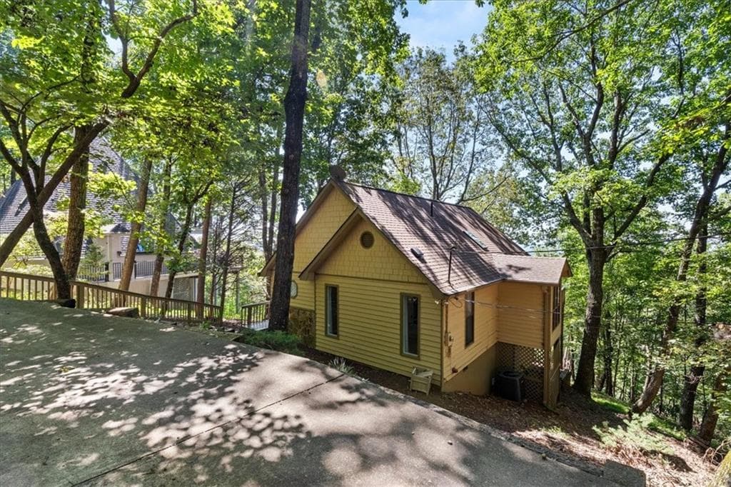 2 bedroom, 3 bathroom, 1,655 sq ft single family residence under contract at 157 Sunrise Terrace, Jasper, GA 30143 — photo 2
