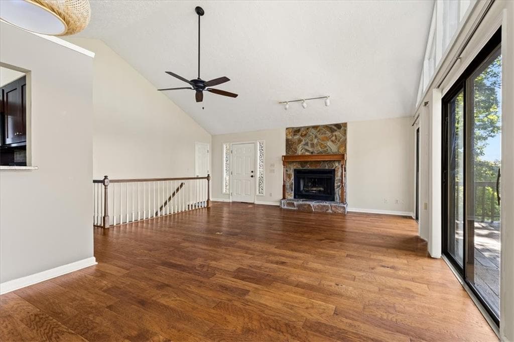 2 bedroom, 3 bathroom, 1,655 sq ft single family residence under contract at 157 Sunrise Terrace, Jasper, GA 30143 — photo 8