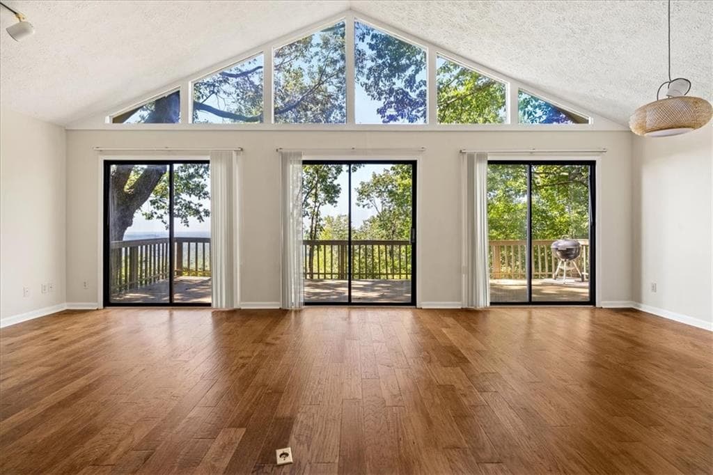 2 bedroom, 3 bathroom, 1,655 sq ft single family residence under contract at 157 Sunrise Terrace, Jasper, GA 30143 — photo 10