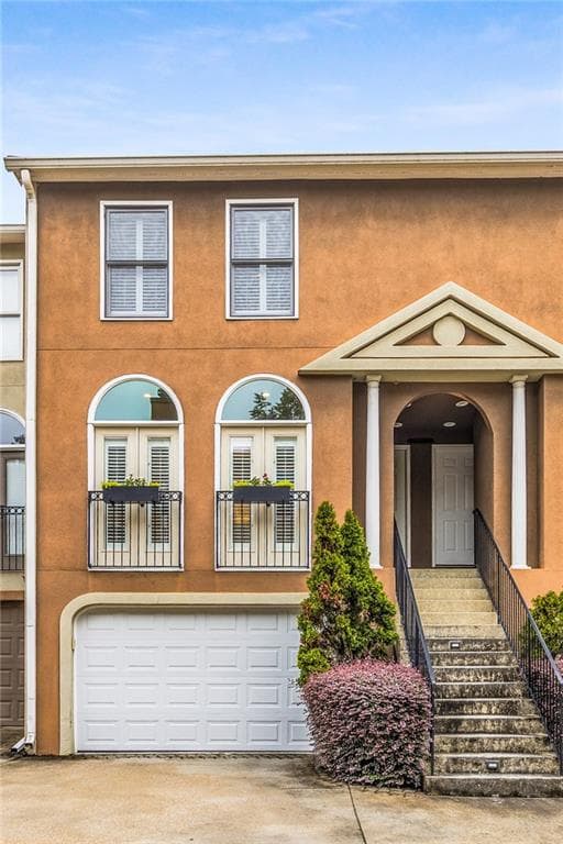3 bedroom, 4 bathroom, 1,358 sq ft townhouse sold at 837 Piedmont Avenue A, Atlanta, GA 30308