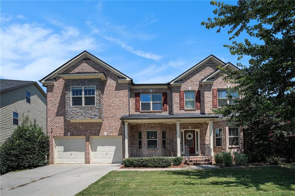 6 bedroom, 5 bathroom, 5,695 sq ft single family residence under contract at 3780 Lake Haven Way, Atlanta, GA 30349 — photo 2