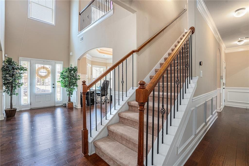 6 bedroom, 5 bathroom, 5,695 sq ft single family residence under contract at 3780 Lake Haven Way, Atlanta, GA 30349 — photo 5