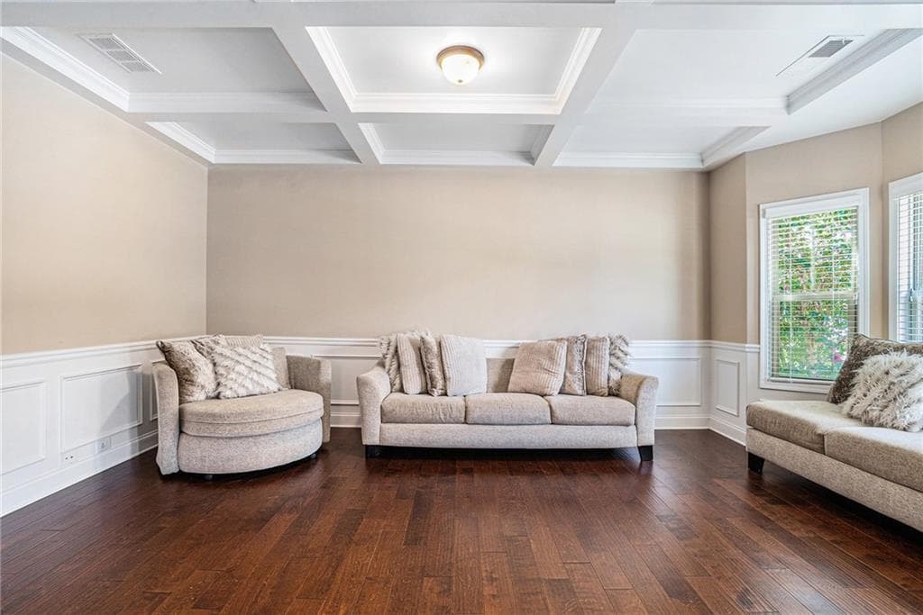 6 bedroom, 5 bathroom, 5,695 sq ft single family residence under contract at 3780 Lake Haven Way, Atlanta, GA 30349 — photo 6